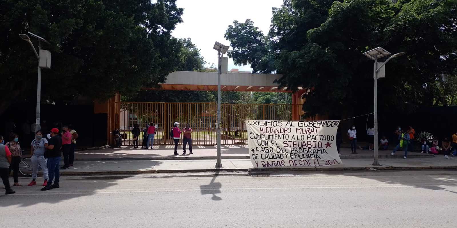 Insiste STEUABJO en pago de 12 mdp | El Imparcial de Oaxaca