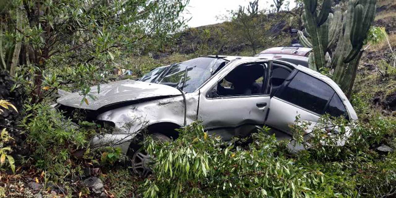 Muere en brutal volcadura en carretera Huajuapan-Oaxaca | El Imparcial de Oaxaca Muere en brutal volcadura en carretera Huajuapan-Oaxaca | El Imparcial de Oaxaca