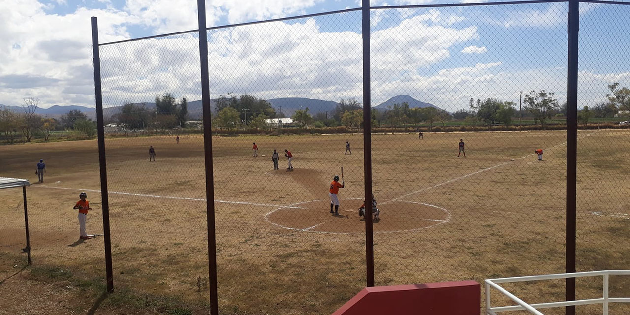 Arranca convivencia beisbolera de mayores de 50 | El Imparcial de Oaxaca