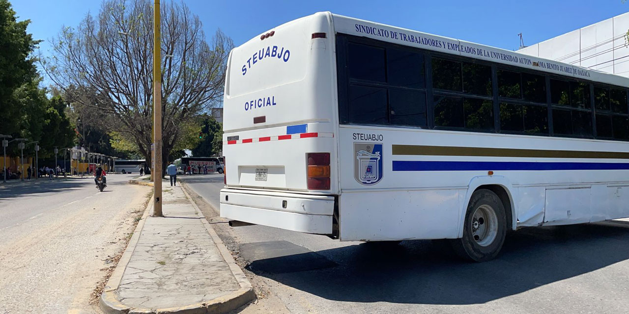 Realiza STEUABJO nuevamente bloqueo por falta de pago | El Imparcial de Oaxaca Realiza STEUABJO nuevamente bloqueo por falta de pago | El Imparcial de Oaxaca