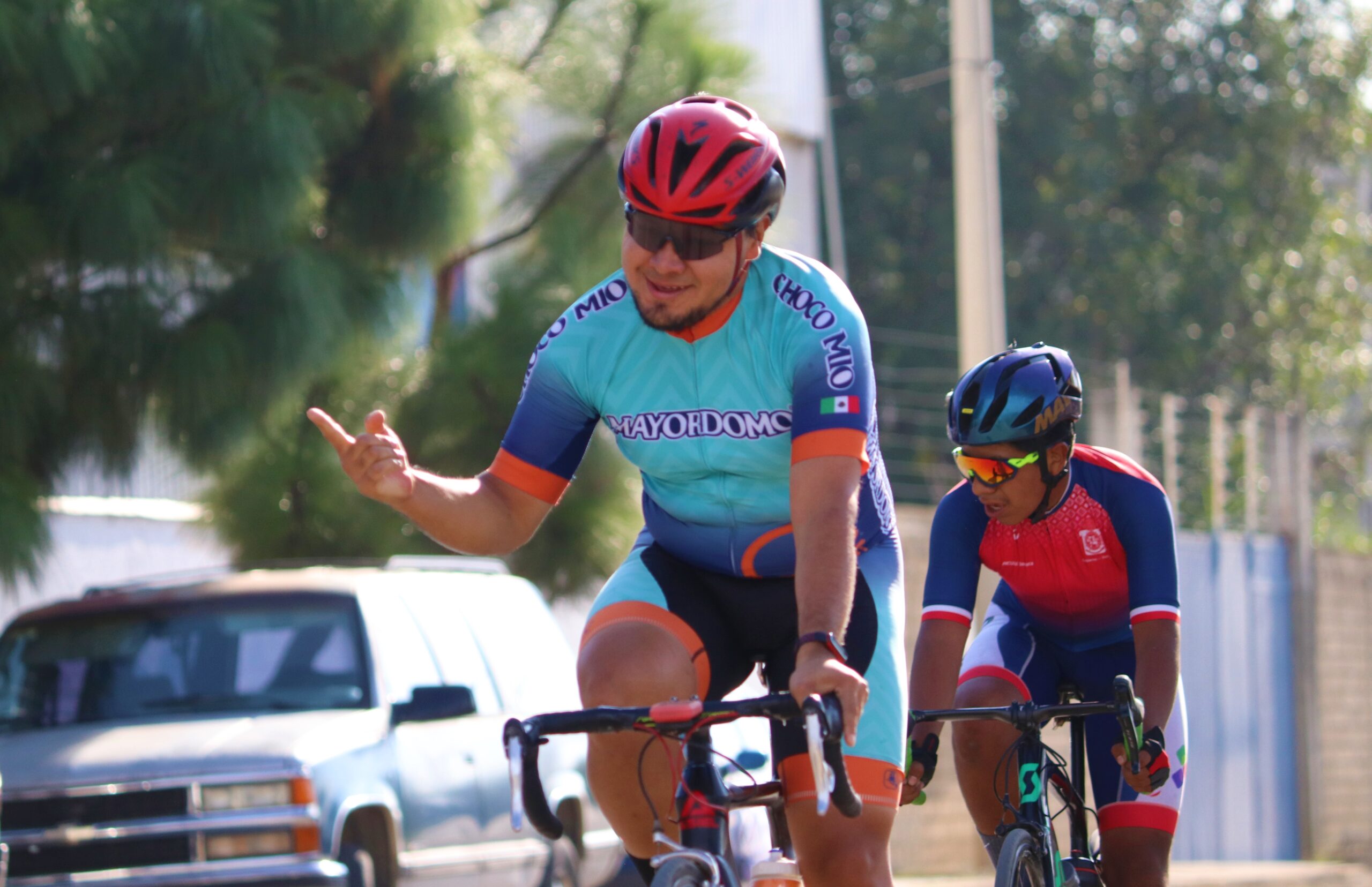 Triunfa Darío Martínez en competencia de ciclistas