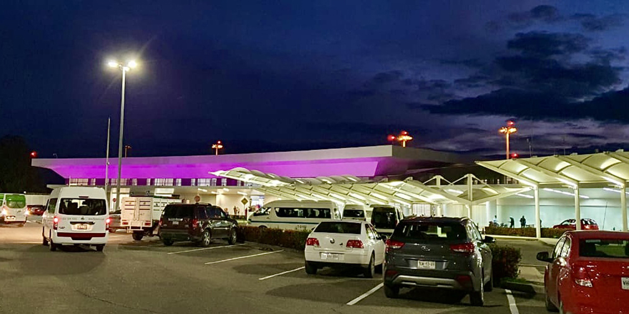 Aeropuerto de Oaxaca se pinta de rosa | El Imparcial de Oaxaca Aeropuerto de Oaxaca se pinta de rosa | El Imparcial de Oaxaca
