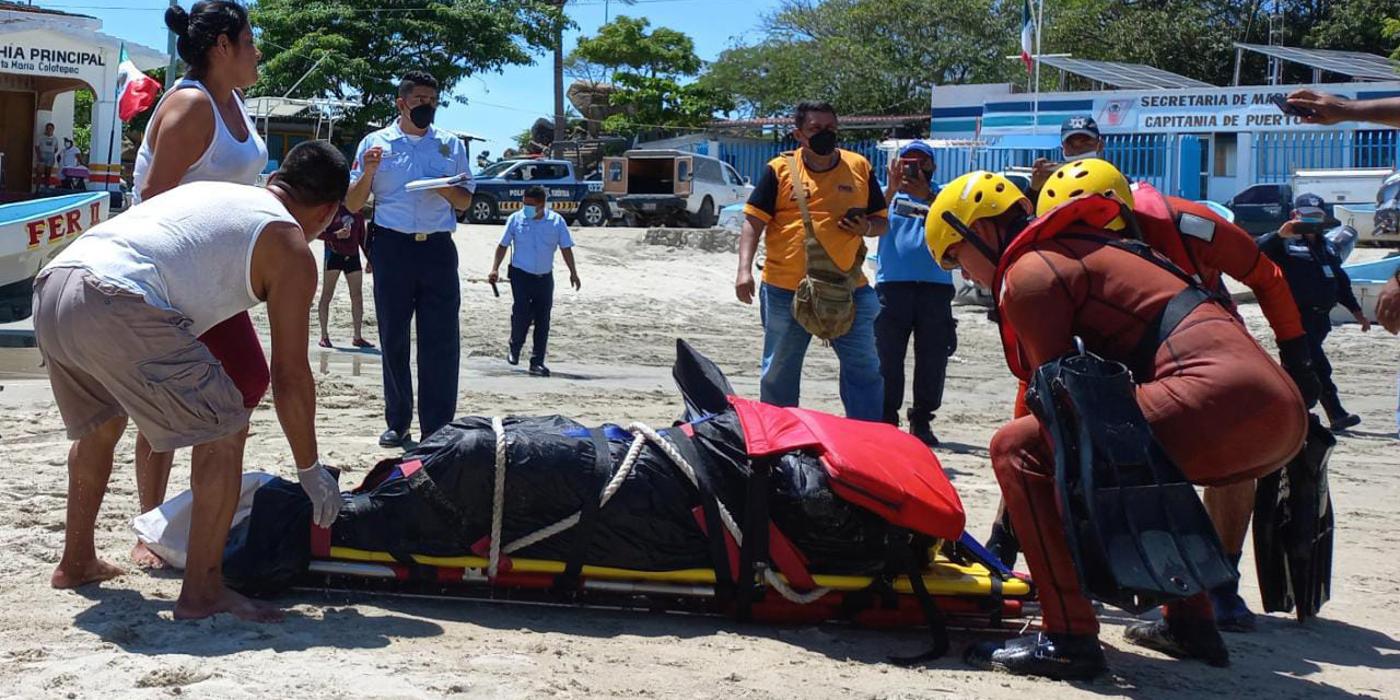 Hallan un cadáver flotando en el mar en Puerto Escondido | El Imparcial de Oaxaca