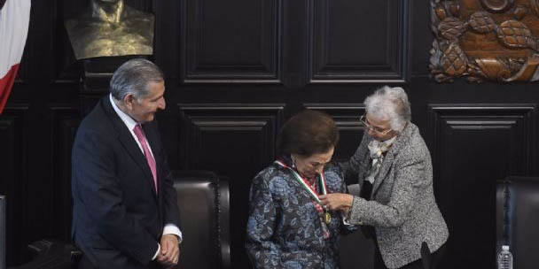 Ifigenia Martínez recibe la Medalla Belisario Domínguez | El Imparcial de Oaxaca