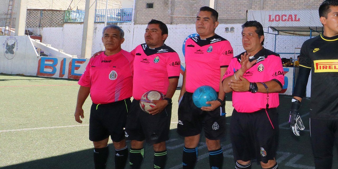 La notable labor de ser árbitro | El Imparcial de Oaxaca La notable labor de ser árbitro | El Imparcial de Oaxaca