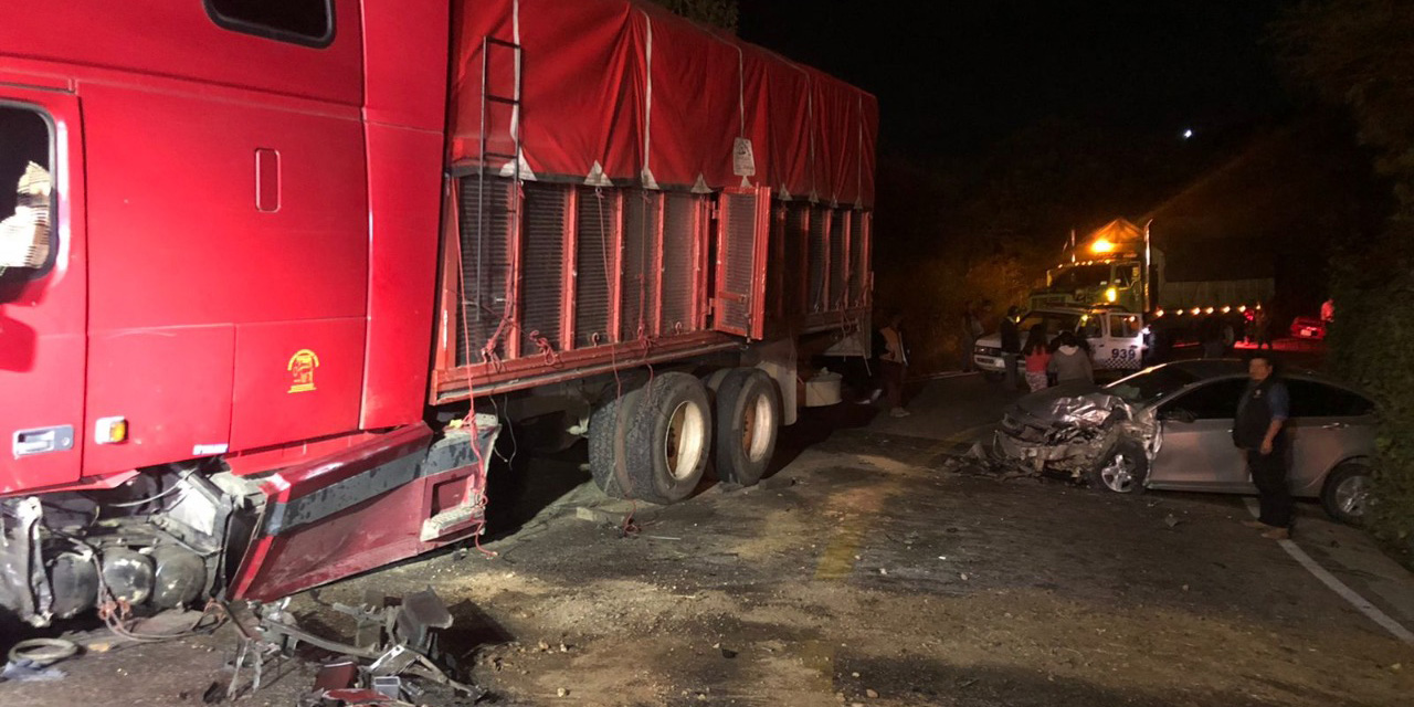 Aparatoso accidente en la 175 | El Imparcial de Oaxaca