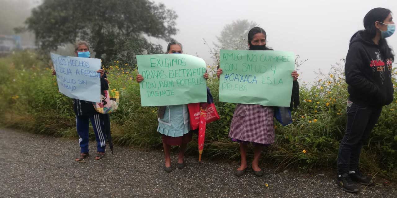 Antorchistas bloquean carretera Huautla-Teotitlán | El Imparcial de Oaxaca
