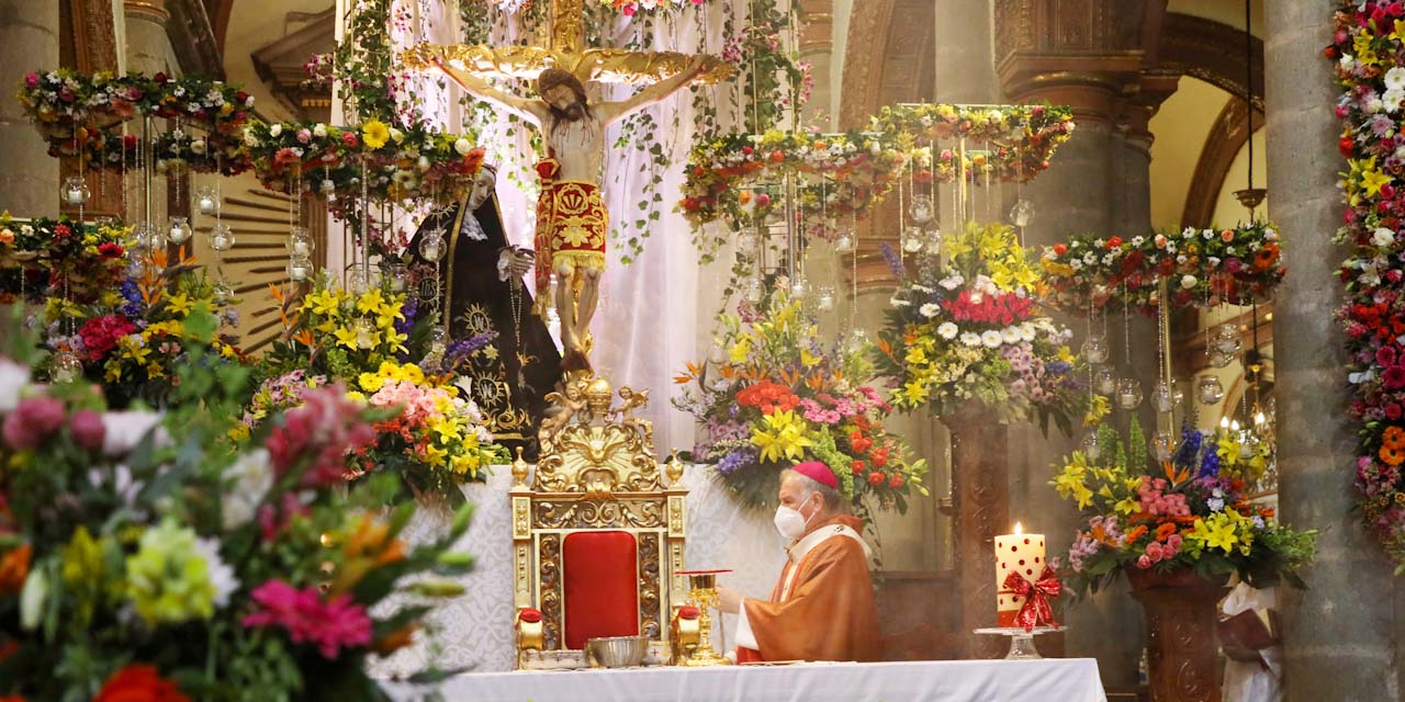 Celebra feligresía católica  al Señor del Rayo | El Imparcial de Oaxaca