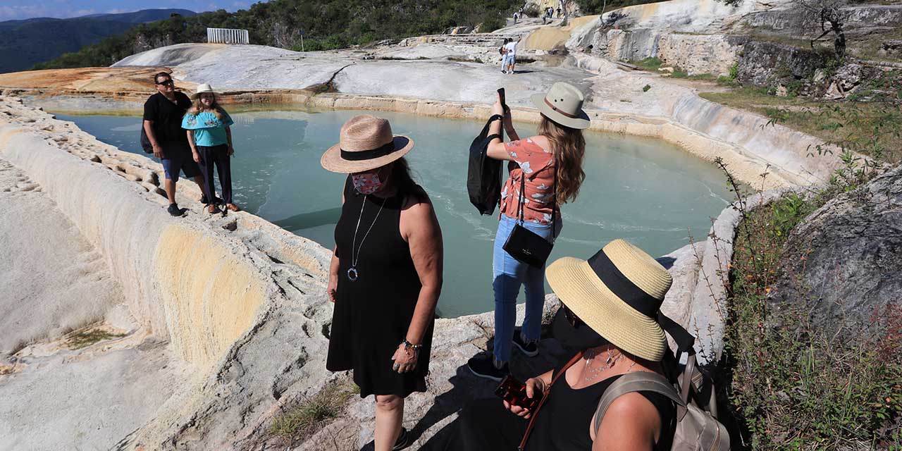 Emplaza Albarradas al Gobierno del Estado para cerrar Hierve el Agua | El Imparcial de Oaxaca