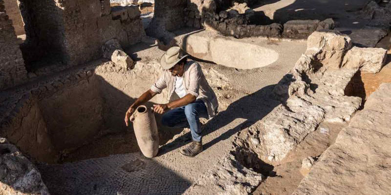 Descubren en Israel un gigantesco sitio donde producían vino hace más de mil 500 años | El Imparcial de Oaxaca