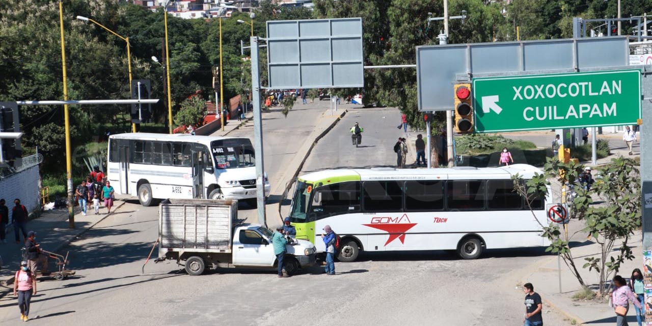 Urbaneros suspenden rutas por bloqueos | El Imparcial de Oaxaca