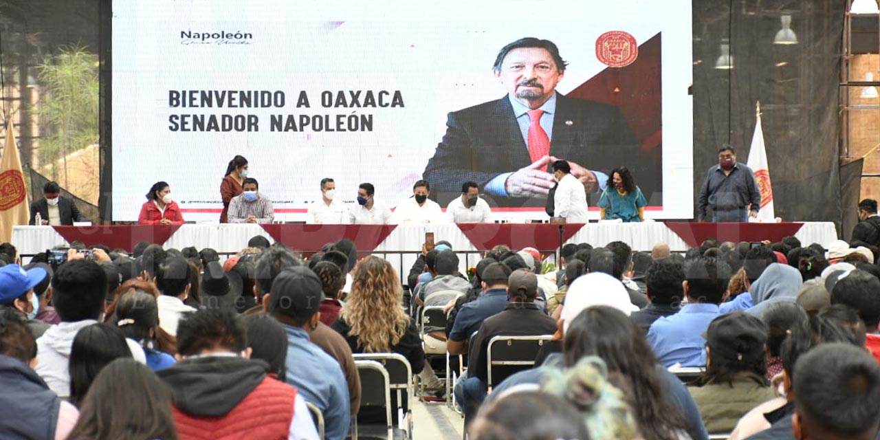 Napoleón Gómez Urrutia habla de democratizar el sindicalismo