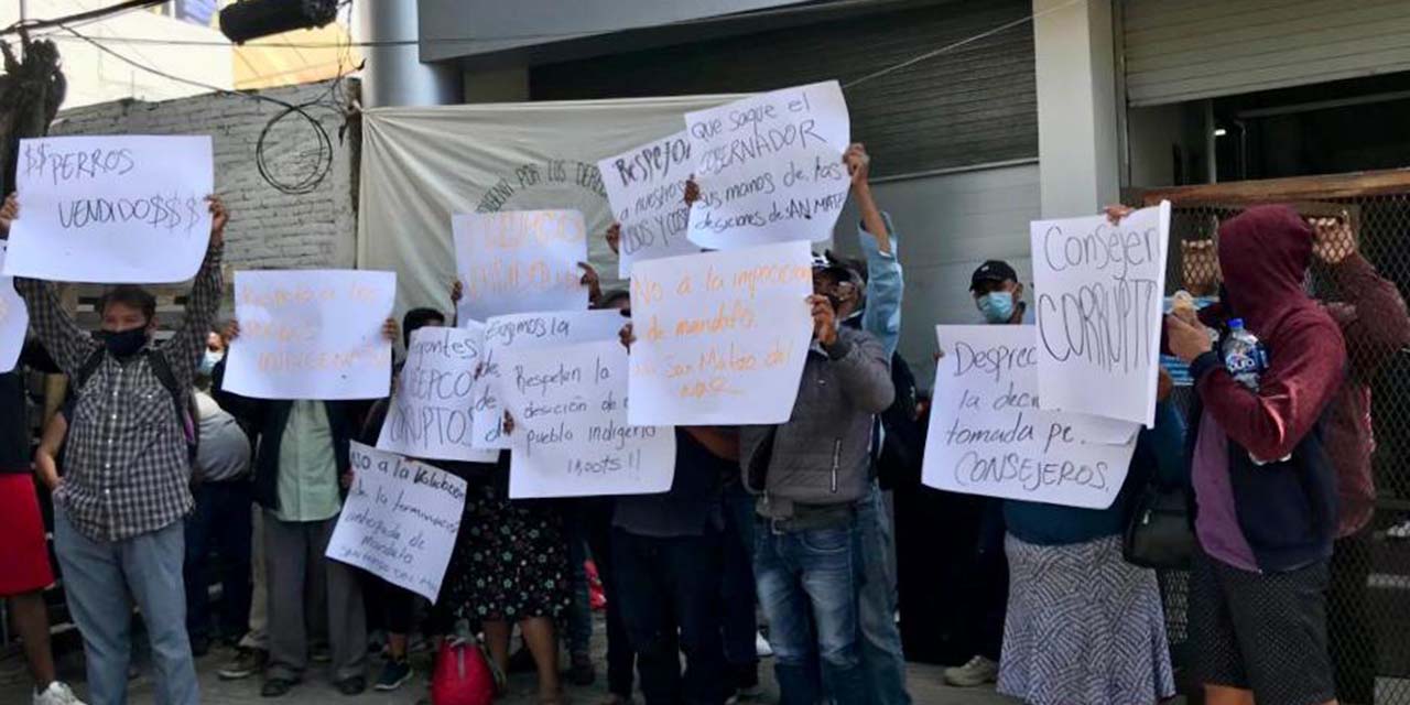Habitantes de San Mateo del Mar protestan en el IEEPCO | El Imparcial de Oaxaca