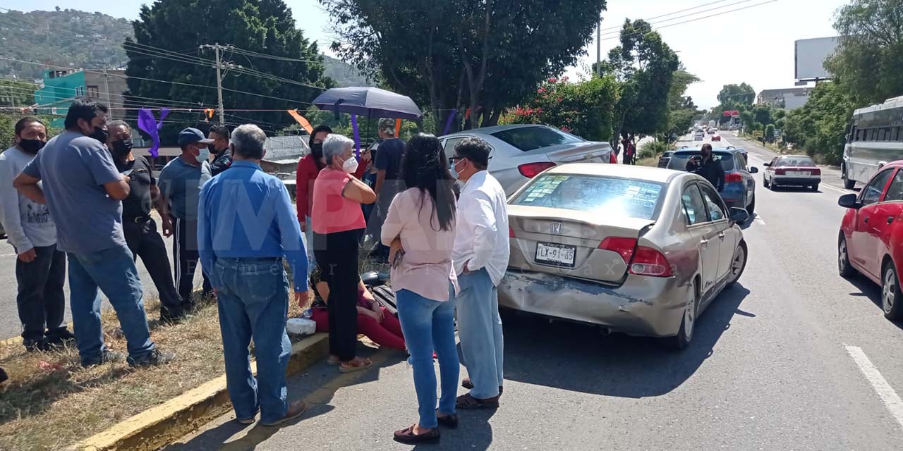 Video: Camioneta ocasiona carambola sobre la carretera federal 190 Etla – Oaxaca
