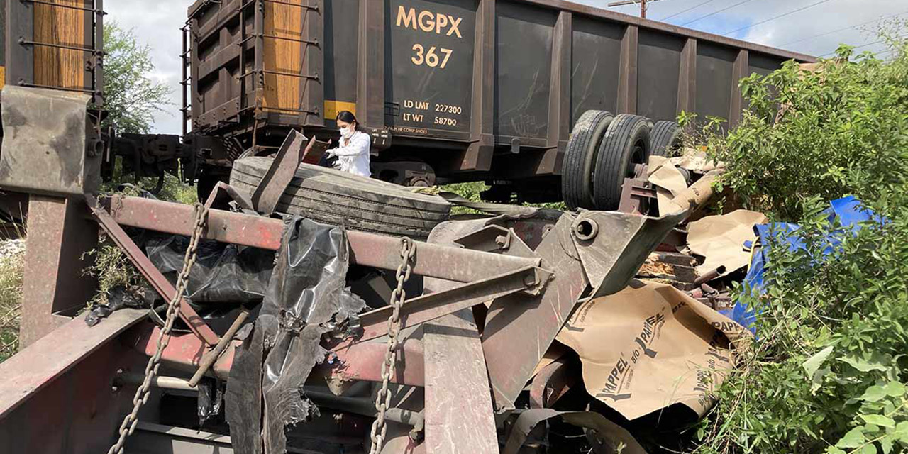 Choque entre un tren y tráiler de doble remolque en Nuevo León | El Imparcial de Oaxaca