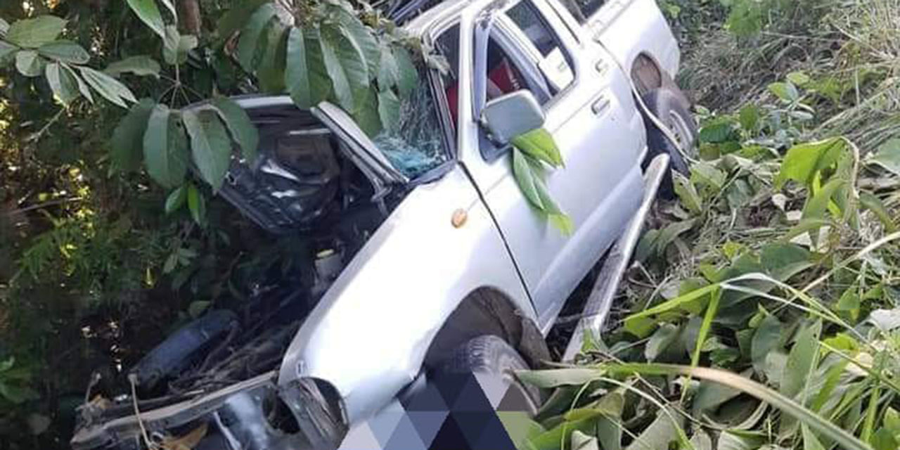 Trágica volcadura en carretera de Palomares | El Imparcial de Oaxaca