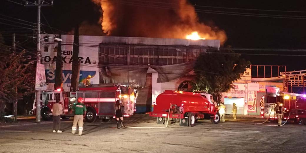 Voraz incendio en San Sebastián Tutla | El Imparcial de Oaxaca