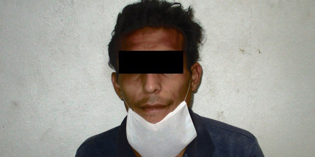 Someten a presunto ladrón de una bolsa en Jardín Conzatti | El Imparcial de Oaxaca Someten a presunto ladrón de una bolsa en Jardín Conzatti | El Imparcial de Oaxaca