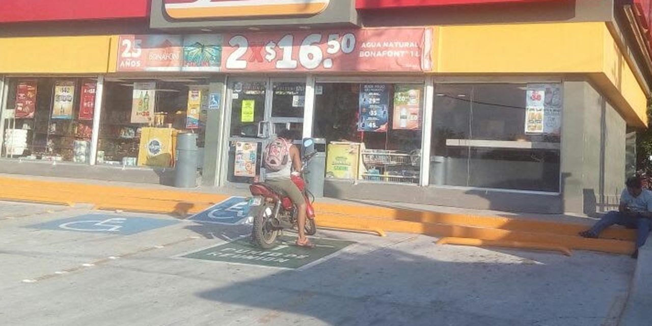 Asaltan tienda de autoservicio en Juchitán | El Imparcial de Oaxaca Asaltan tienda de autoservicio en Juchitán | El Imparcial de Oaxaca