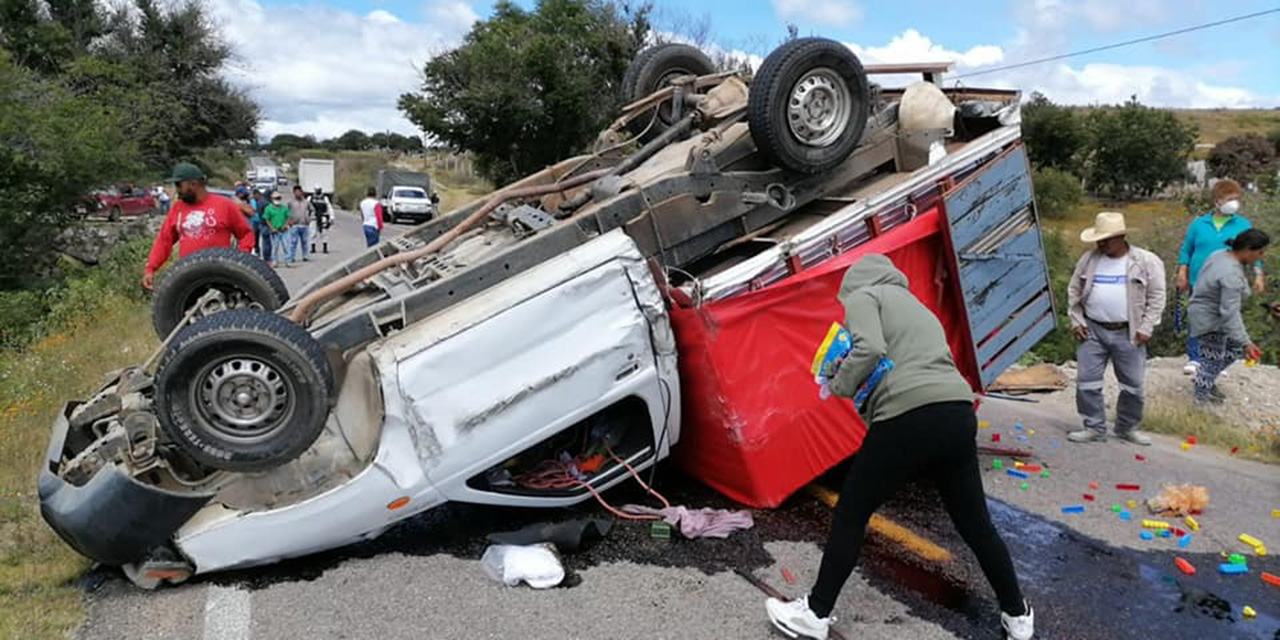 Violenta volcadura en tramo carretero Monjas-Palo Grande | El Imparcial de Oaxaca Violenta volcadura en tramo carretero Monjas-Palo Grande | El Imparcial de Oaxaca