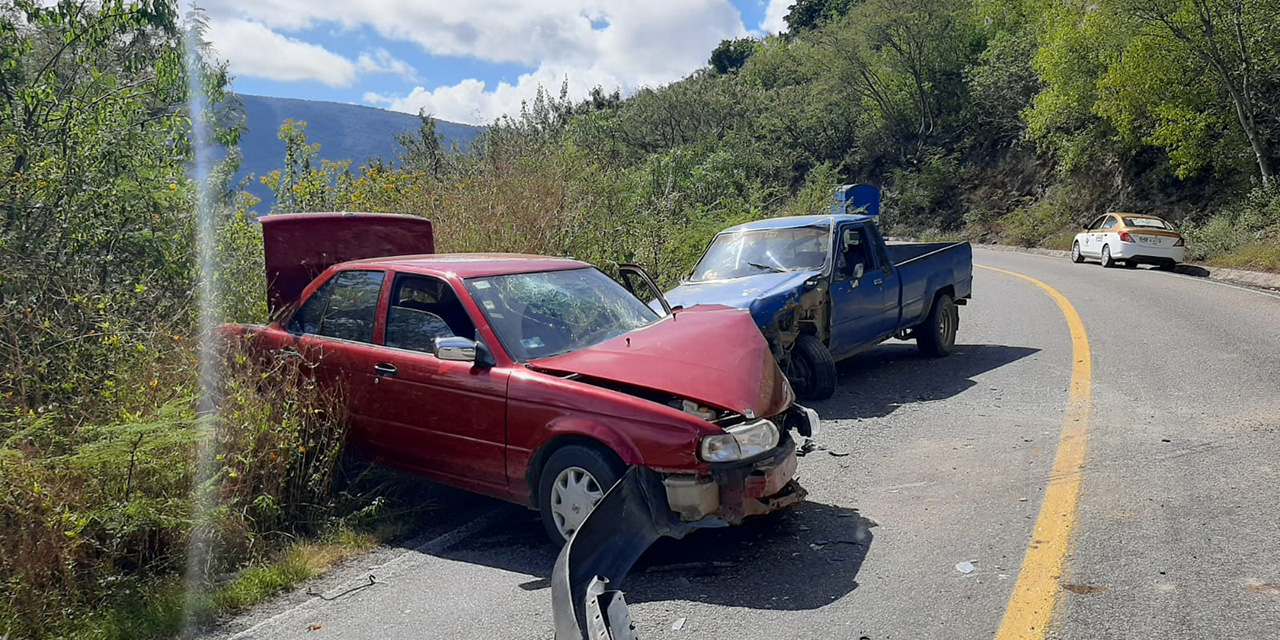Violento impacto en carretera a Sola de Vega | El Imparcial de Oaxaca