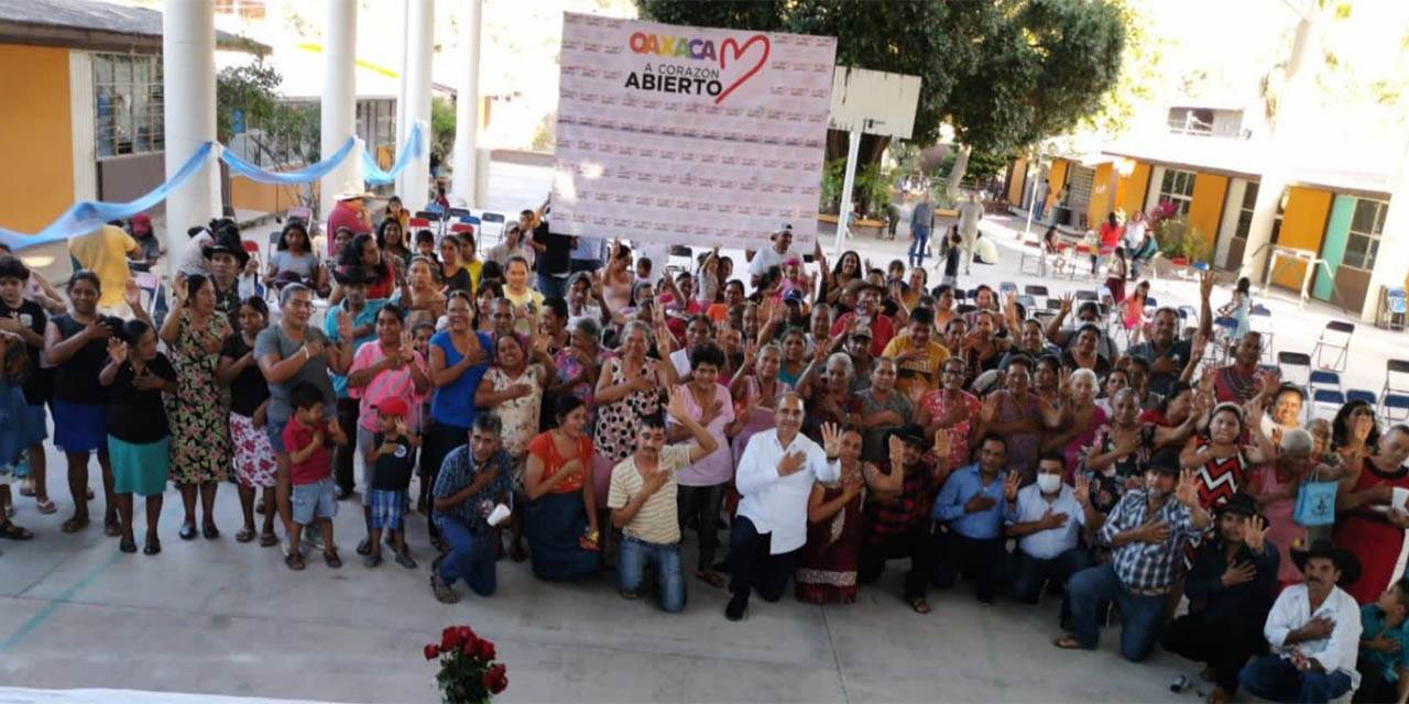 Alberto Esteva se compromete a mejorar economía de las mujeres de San Pedro Juchatengo | El Imparcial de Oaxaca
