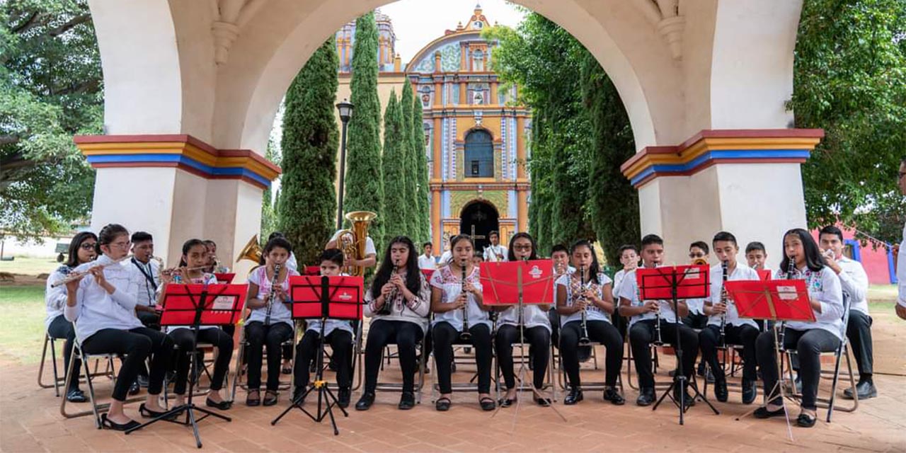 Invitan a Banda filarmónica Ocotlán de Oaxaca a informe de AMLO   | El Imparcial de Oaxaca