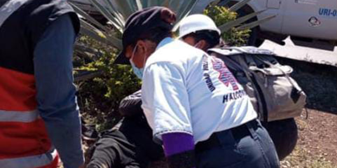 Tráiler arrolla a motociclista en Símbolos Patrios | El Imparcial de Oaxaca