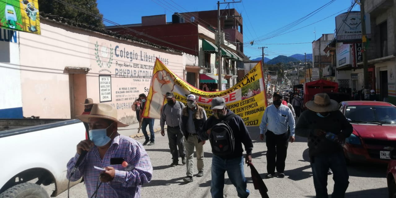 En Itunyoso marchan para exigir atención a conflicto | El Imparcial de Oaxaca