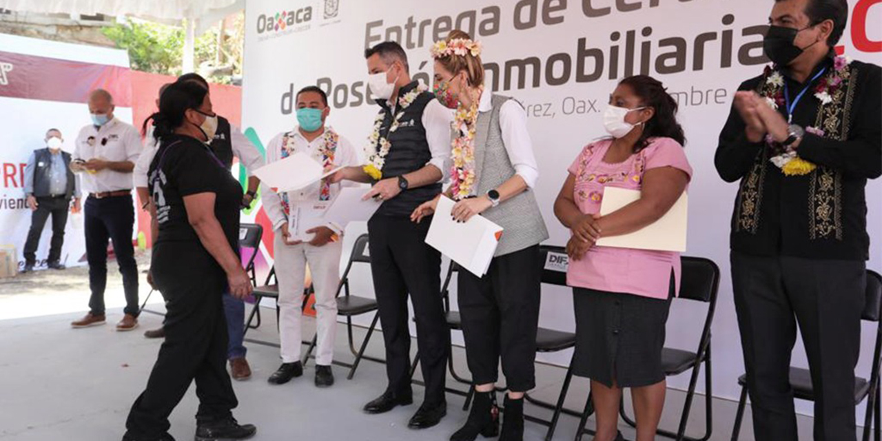 Entregan certificados de posesión Inmobiliaria en Atzompa | El Imparcial de Oaxaca