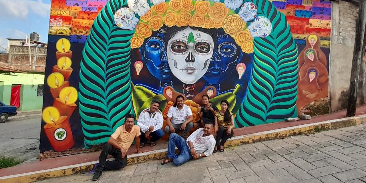 Pintan mural en honor a los fallecidos por Covid en Putla Villa de Guerrero | El Imparcial de Oaxaca