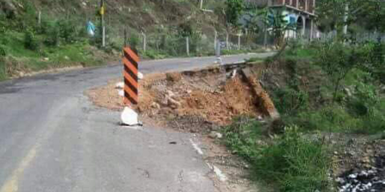 Exigen rehabilitación de  carretera federal en Putla | El Imparcial de Oaxaca