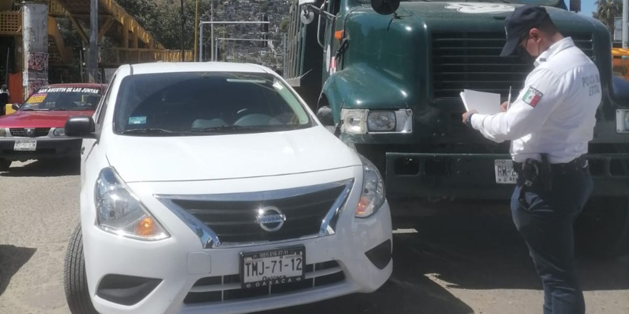 Corte de circulación en Crucero de Periférico termina en colisión | El Imparcial de Oaxaca