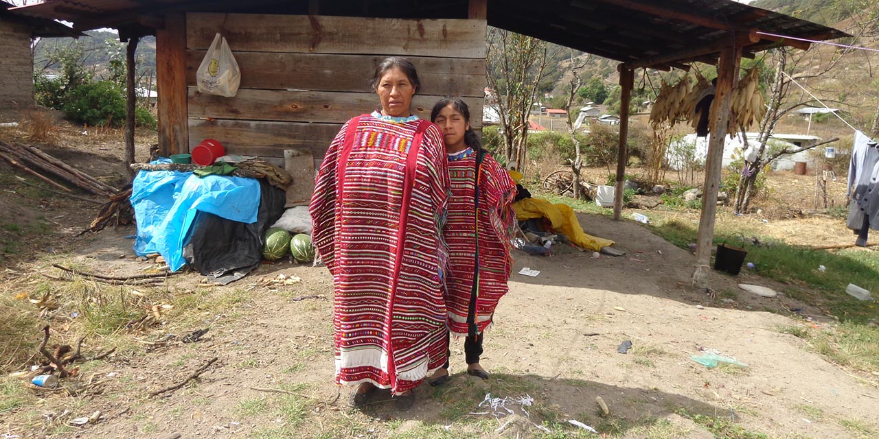 Habitantes de Xochictlán exigen recursos de 2 ramos | El Imparcial de Oaxaca