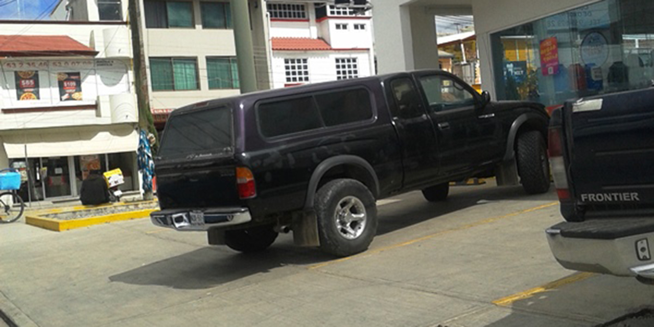 Un hombre intentó atacar a empleada de farmacia, quien se salvó al esconderse en el baño, en Oaxaca | El Imparcial de Oaxaca Un hombre intentó atacar a empleada de farmacia, quien se salvó al esconderse en el baño, en Oaxaca | El Imparcial de Oaxaca