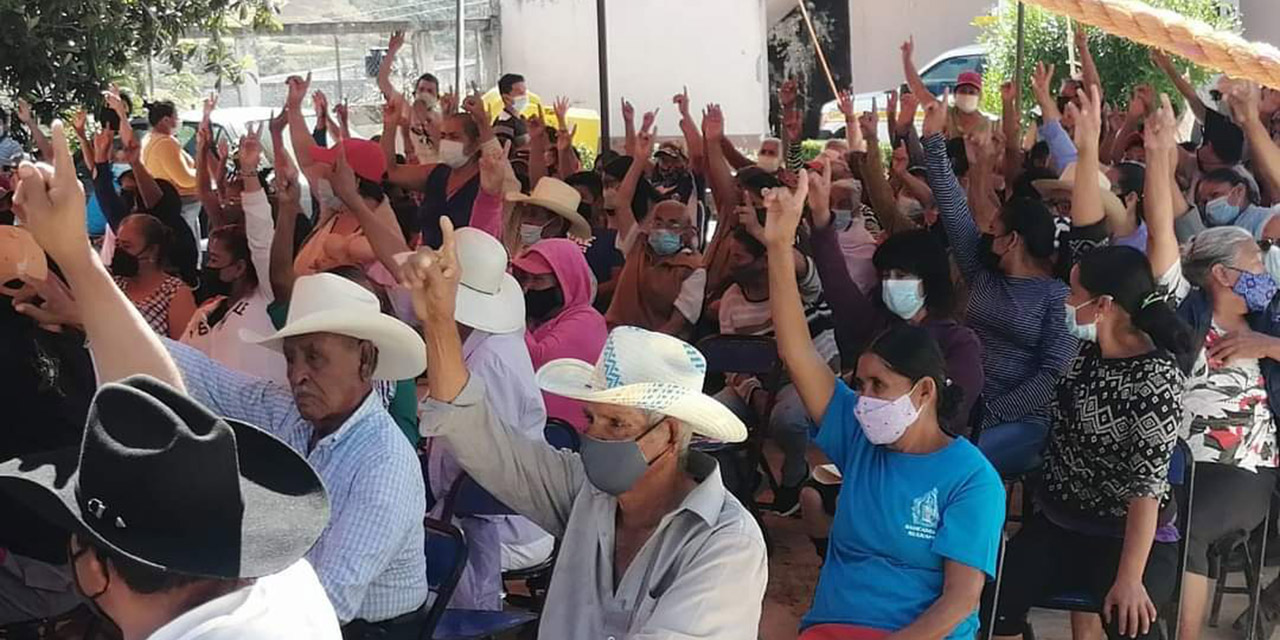 Acuerdan en Ayuquila  destitución del cabildo | El Imparcial de Oaxaca