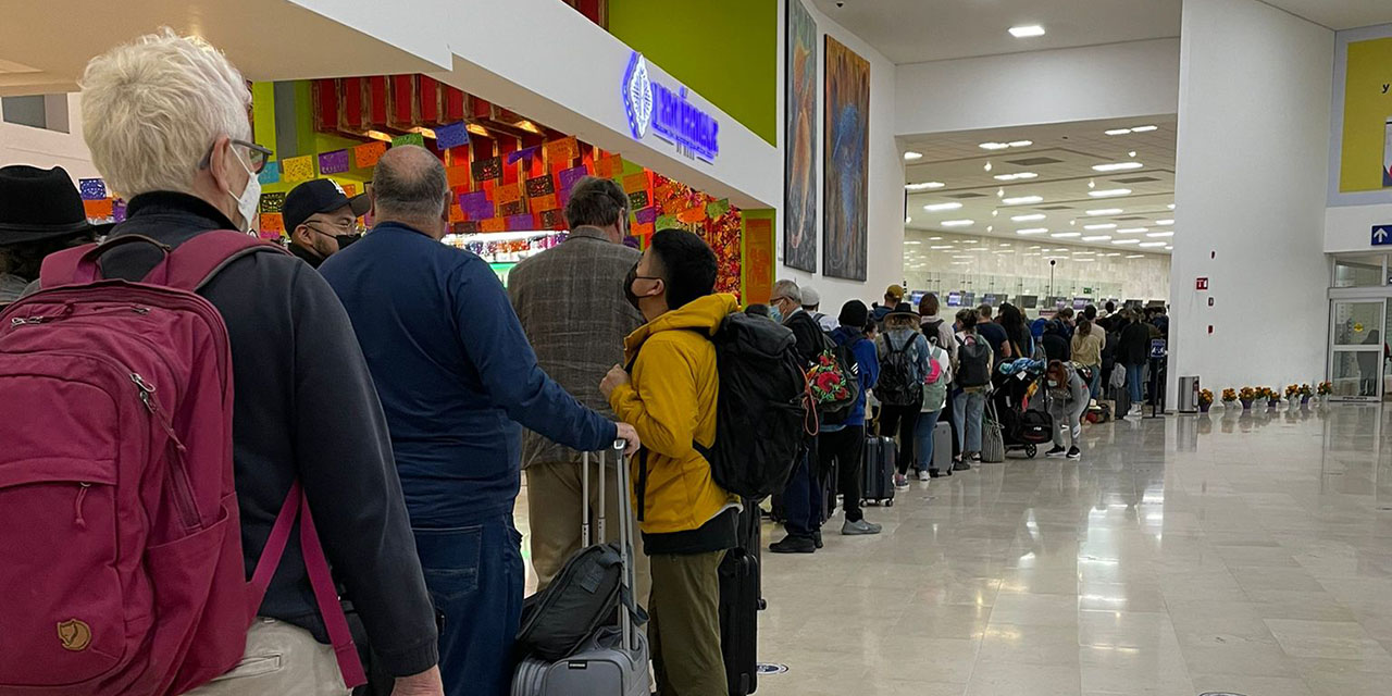 Aeropuerto de Oaxaca: largas filas y desorganización | El Imparcial de Oaxaca