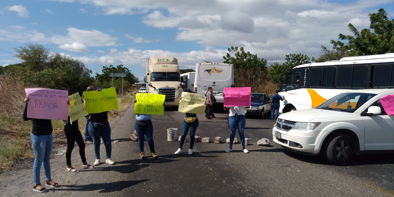 Bloquean en el IMECA | El Imparcial de Oaxaca