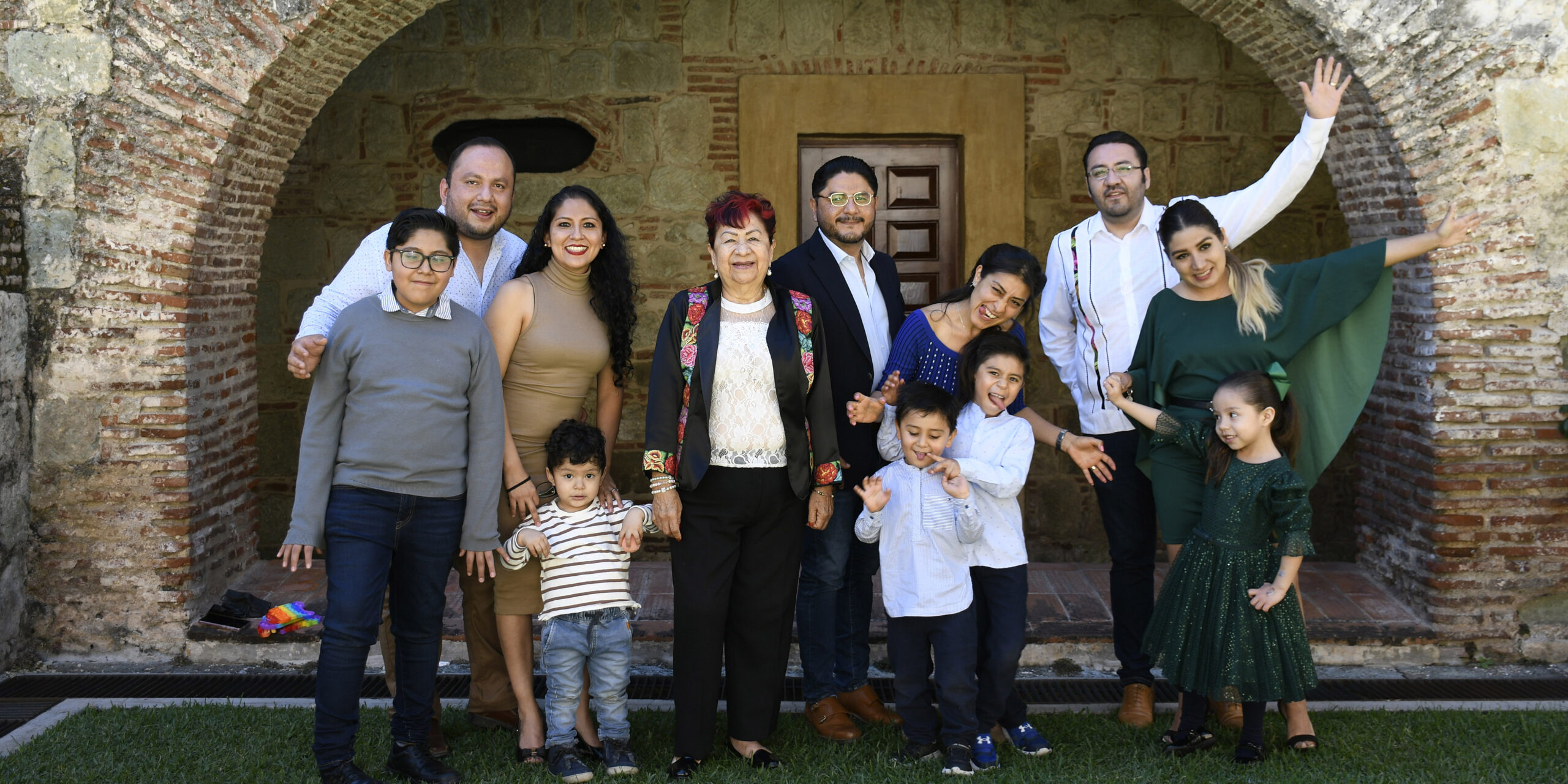 Celebran en familia con detalles a Marilú | El Imparcial de Oaxaca Celebran en familia con detalles a Marilú | El Imparcial de Oaxaca