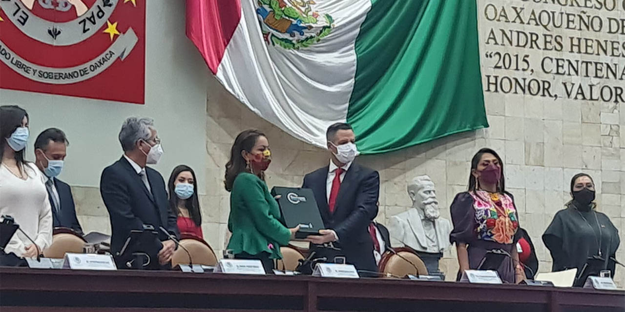 Gobernador de Oaxaca entrega su V Informe de Gobierno al Congreso Local | El Imparcial de Oaxaca