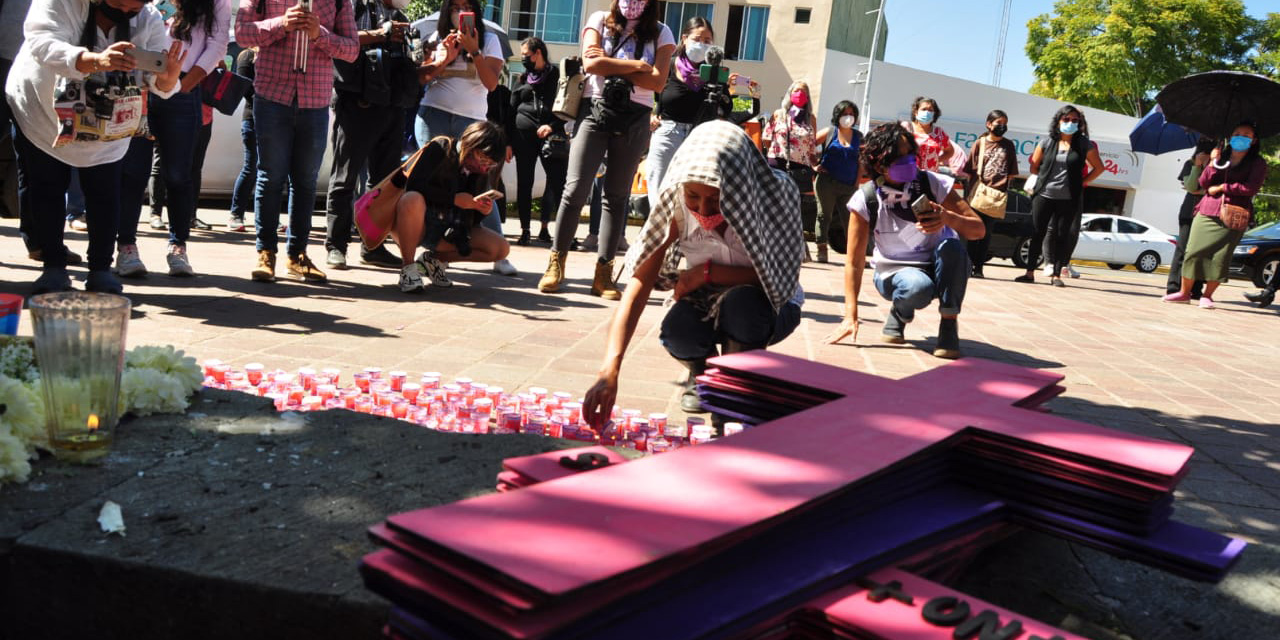 Develan anti monumenta contra el feminicidio y la violencia feminicida en Oaxaca