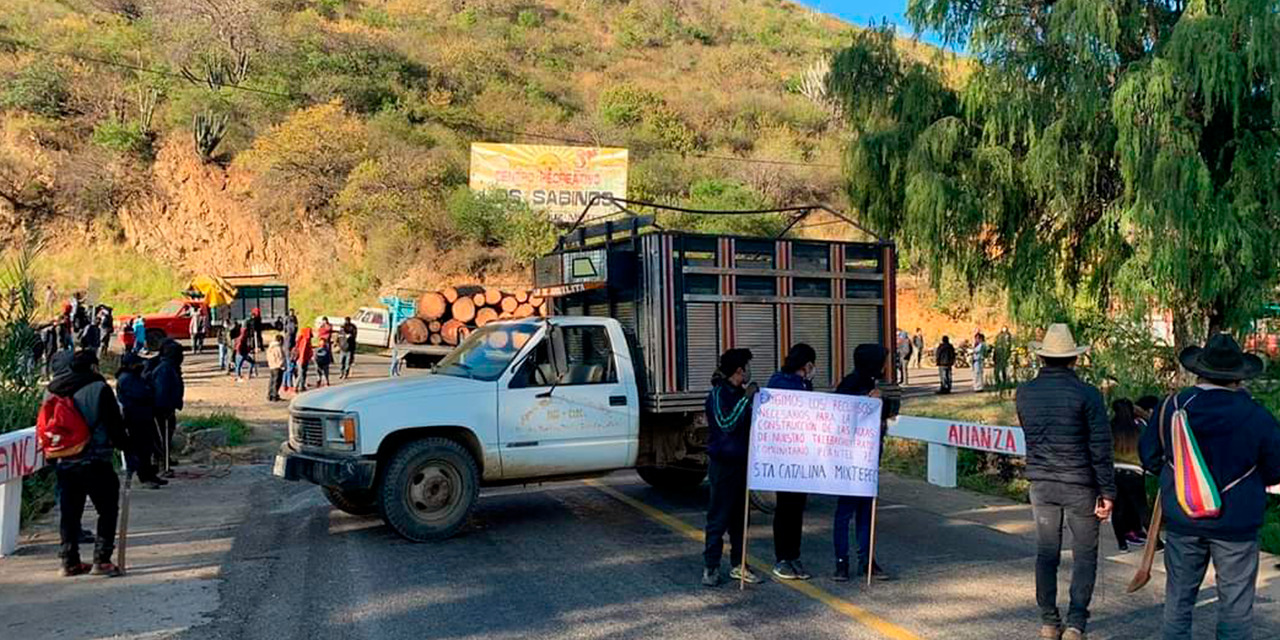 Reportan bloqueo en la Carretera Federal 131 | El Imparcial de Oaxaca