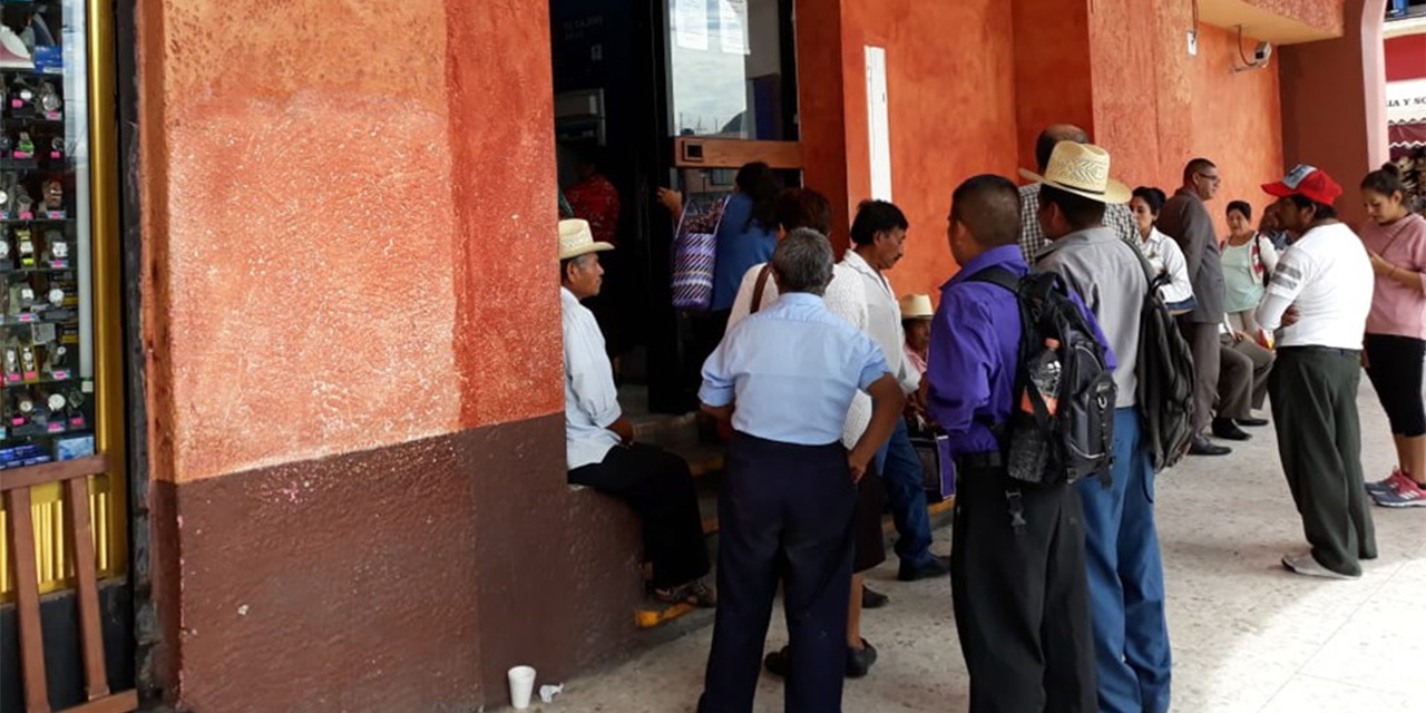 Le roban cartera en área de cajeros | El Imparcial de Oaxaca Le roban cartera en área de cajeros | El Imparcial de Oaxaca