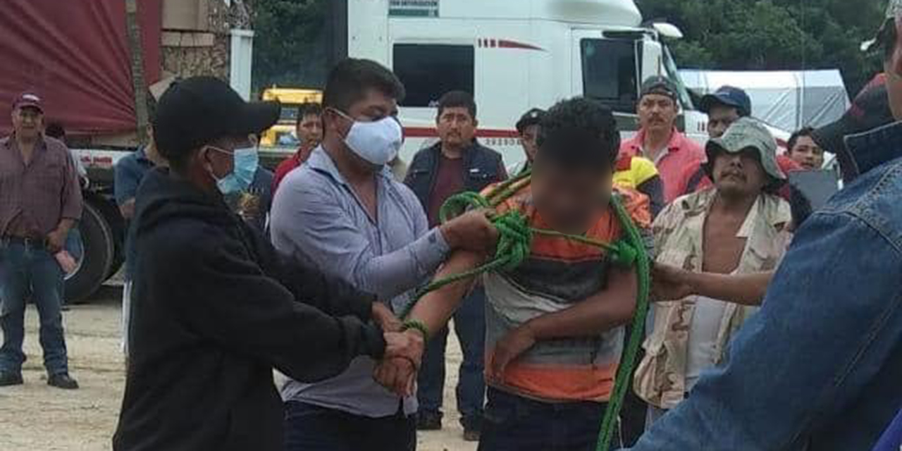 Video: Casi linchan a tesorero de San Juan Mazatlán Mixe | El Imparcial de Oaxaca
