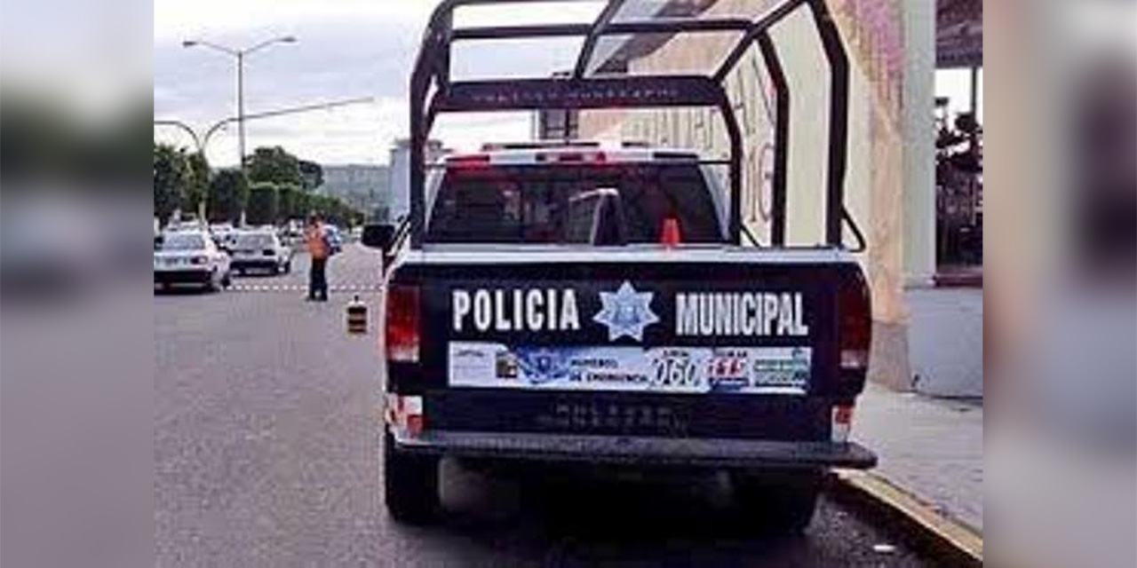 Taxista impacta a vehículo estacionado en Huajuapan | El Imparcial de Oaxaca