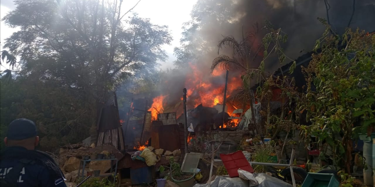 Descuido provoca incendio en Santa María Atzompa | El Imparcial de Oaxaca Descuido provoca incendio en Santa María Atzompa | El Imparcial de Oaxaca