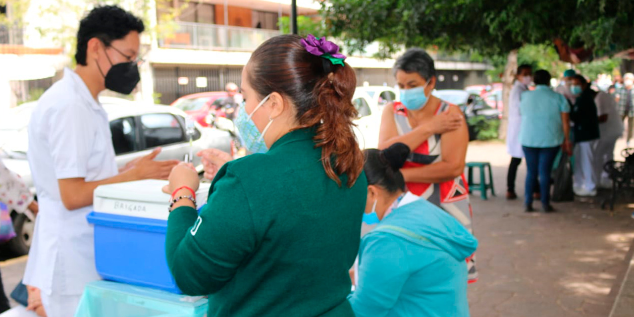 Invitan a población vacunarse contra influenza estacional | El Imparcial de Oaxaca Invitan a población vacunarse contra influenza estacional | El Imparcial de Oaxaca