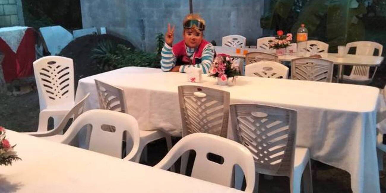¡Héroe sin capa! Payaso salva fiesta de niña a la que nadie fue