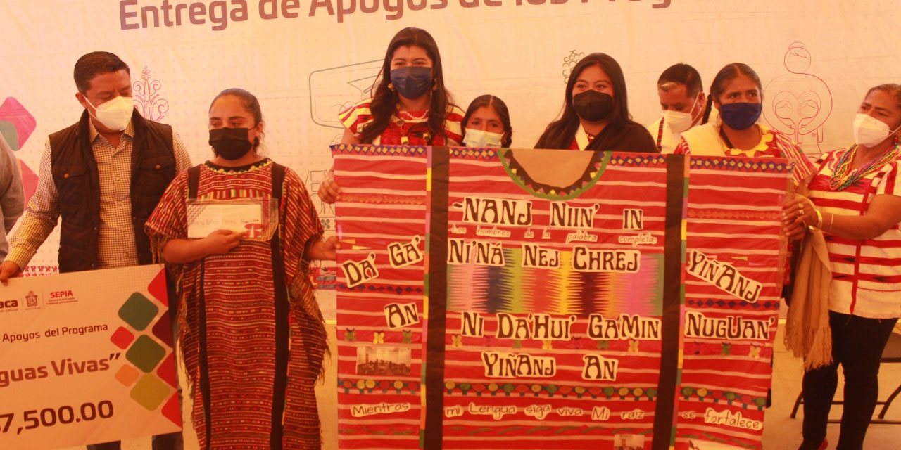 Buscan crear formadores culturales de lenguas vivas en Tlaxiaco | El Imparcial de Oaxaca