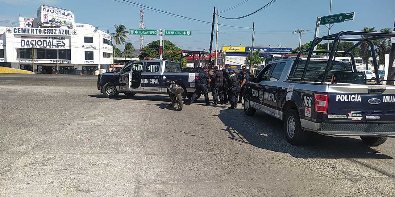 Policías detienen a sujeto armado en Salina Cruz | El Imparcial de Oaxaca